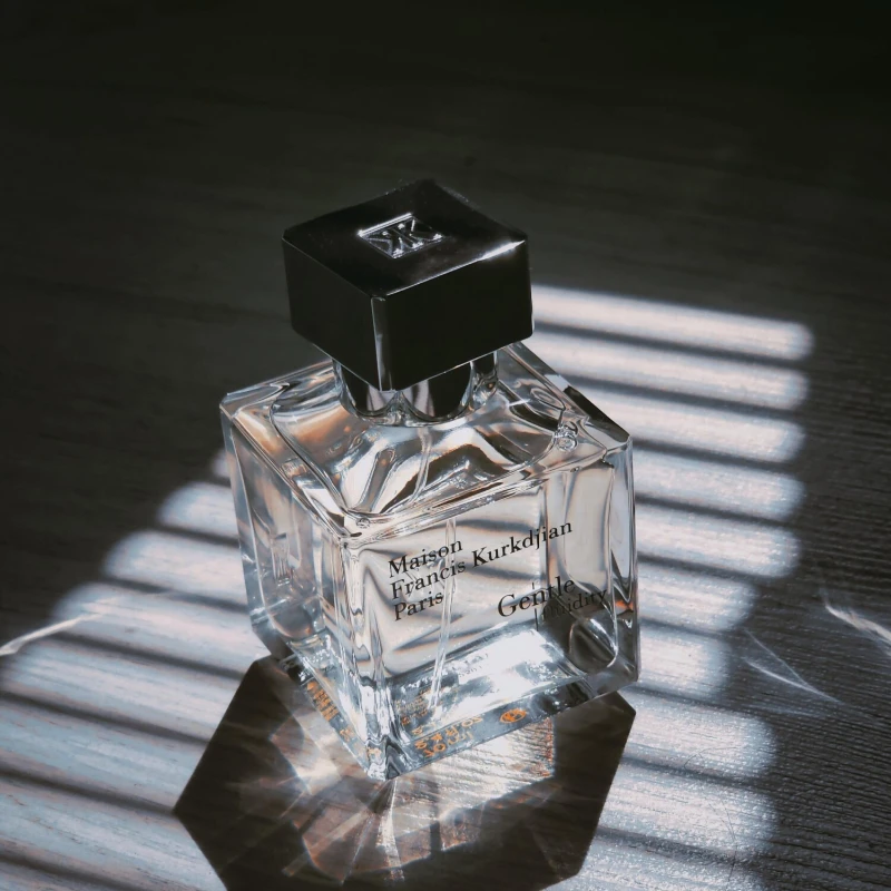 70ml メゾン・フランシス・クルジアン 香水 6種類の香り - The Collection Perfume Fragrance のレビューと価格